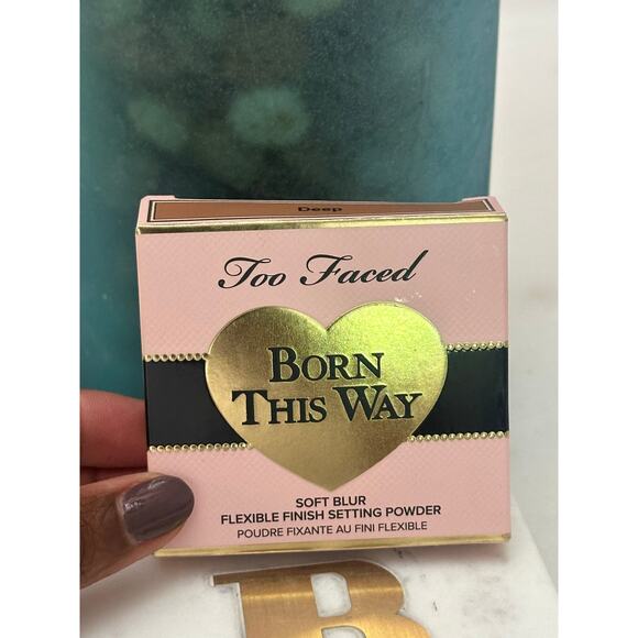 Too Faced Born This Way Soft Blur Flexible Finish Setting Powder NIB - DEEP 4.8g - Picture 1 of 4